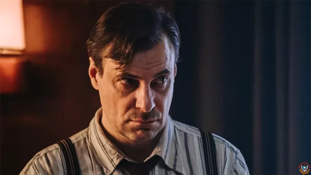 В трейлере Отель "У погибшего альпиниста" убийцу ищет Евгений Цыганов В трейлере Отель "У погибшего альпиниста" убийцу ищет Евгений Цыганов