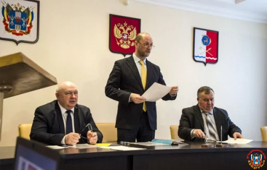 Губернатор Голубев обновил свою «сенаторскую» тройку