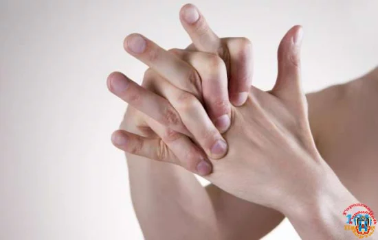 Почему пальцы хрустят