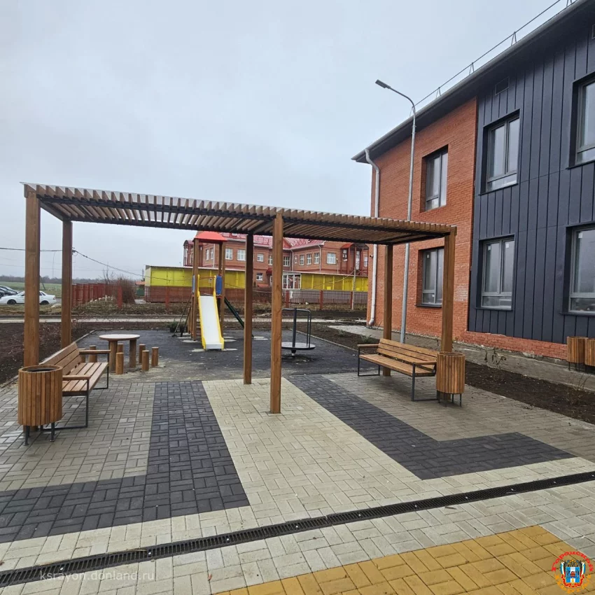 В декабре завершится строительство детской поликлиники за 350 млн рублей в Красном Сулине