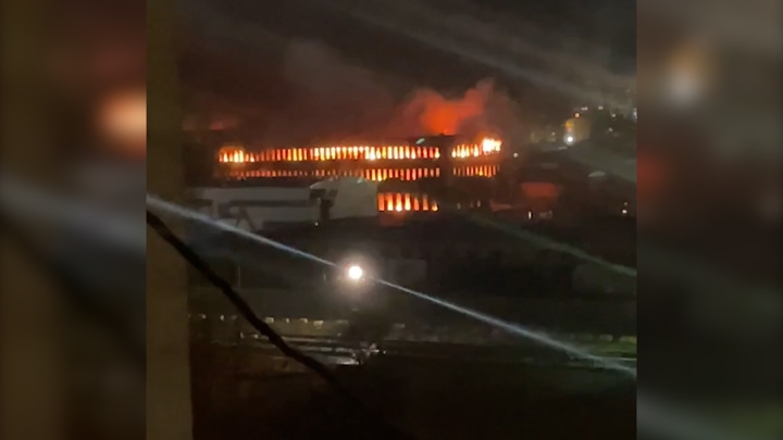 Площадь пожара на складе бытовой химии в Люберцах увеличилась