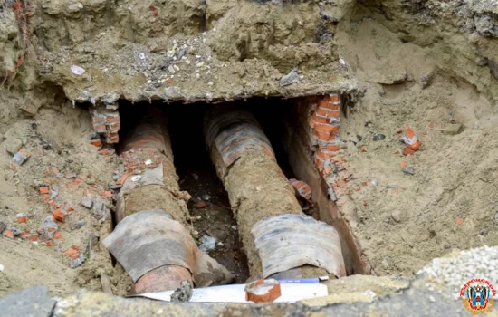 Без тепла и воды из-за коммунальной аварии остались более 30 домов в двух районах Ростова