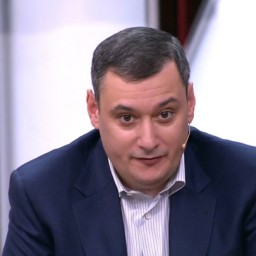 Александр Хинштейн: "Не отвечайте в Интернете на хейт хейтом"