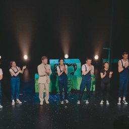 Молодежный театр представил зрителям новую премьеру