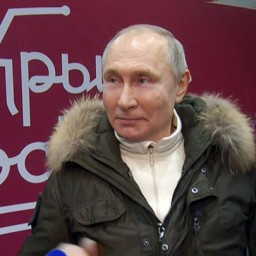 Путин предложил Байдену поговорить