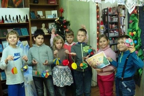 В ростовских библиотеках начался цикл Новогодних и Рождественских мероприятий В ростовских библиотеках начался цикл Новогодних и Рождественских мероприятий