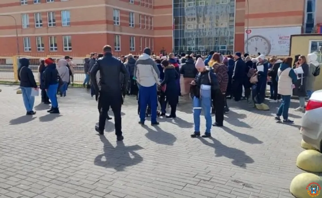 В Ростове школа в Левенцовке отказала родителям в приеме детей в 1 класс