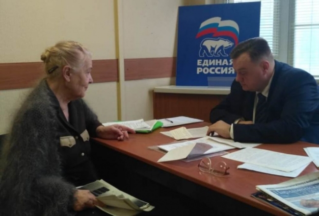 Депутат гордумы Максим Колесников принял ростовчан в приёмной Д.А. Медведева Депутат гордумы Максим Колесников принял ростовчан в приёмной Д.А. Медведева