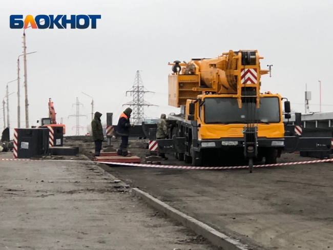 Подрядчик моста на Малиновского в Ростове прокомментировал ситуацию с машинами на закрытом мосту-дублеру Подрядчик моста на Малиновского в Ростове прокомментировал ситуацию с машинами на закрытом мосту-дублеру