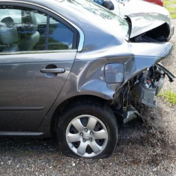 В Ростовской области двое молодых гопников забрали машину у отца семейства и устроили ДТП