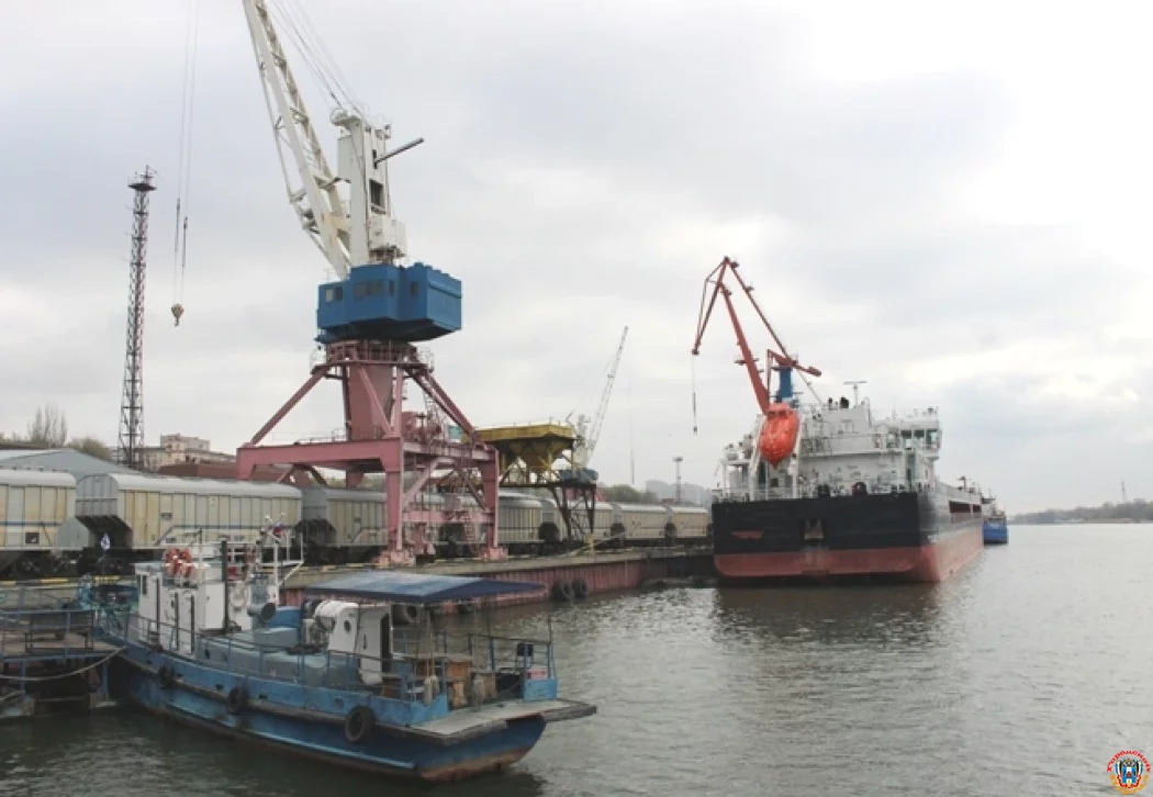 На теплоходе из Болгарии в Ростове обнаружили 13 тонн незадекларированного топлива