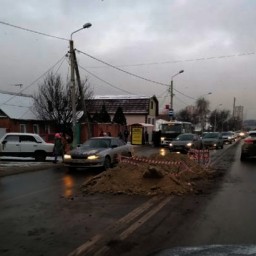 Дорожные работы стали причиной огромной пробки на Текучева в Ростове