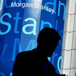Morgan Stanley позволит своим клиентам инвестировать в биткоин