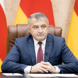 Президент Южной Осетии: республика намерена войти в состав России