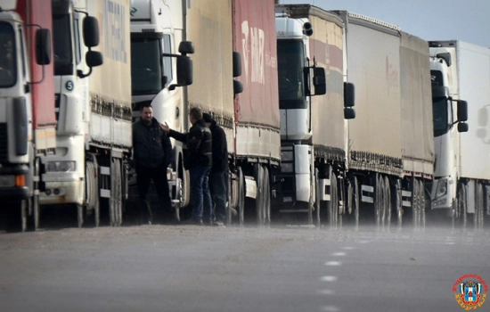 В Ростовской области готовят инфраструктуру для грузовиков, едущих в Крым