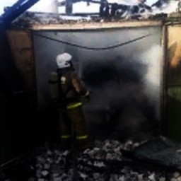 В Ростове-на-Дону дотла сгорел гараж