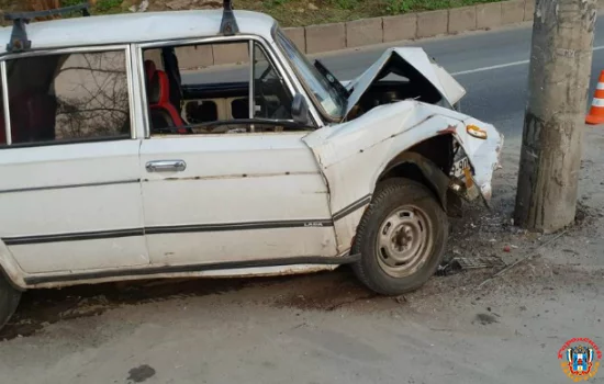 13-летняя девочка получила травмы после скоростного удара ВАЗа о столб в Ростове