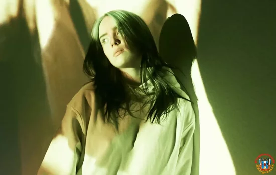 В кинотеатрах выйдет фильм-концерт Билли Айлиш Джеймса Кэмерона