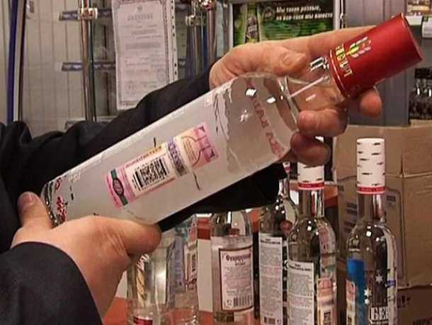 Маленький цех по производству алкоголя организовал в своем гараже житель Ростовской области