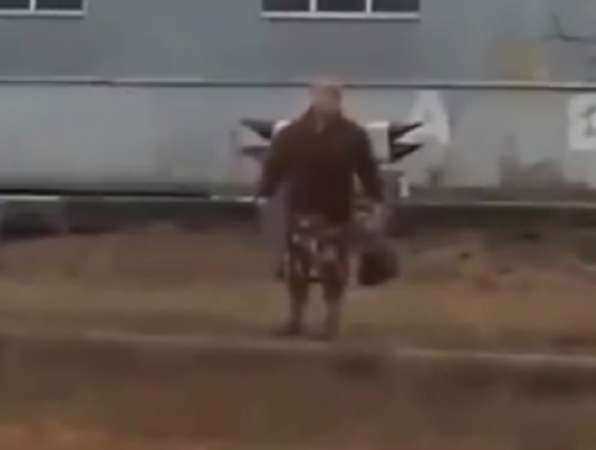 «Уродливыми свиньями» назвала пассажиров автовокзала темпераментная дама в Ростовской области