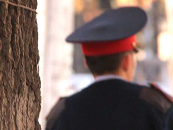 Лжеполицейский требовал деньги у молодого человека в Ростове Лжеполицейский требовал деньги у молодого человека в Ростове