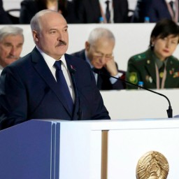 Белорусский лидер высказался о друзьях и пиаре