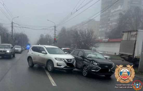 14-летний пассажир пострадал в Ростове при столкновении двух авто