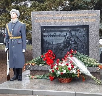 В Ростове открыли памятникам воинам-связистам