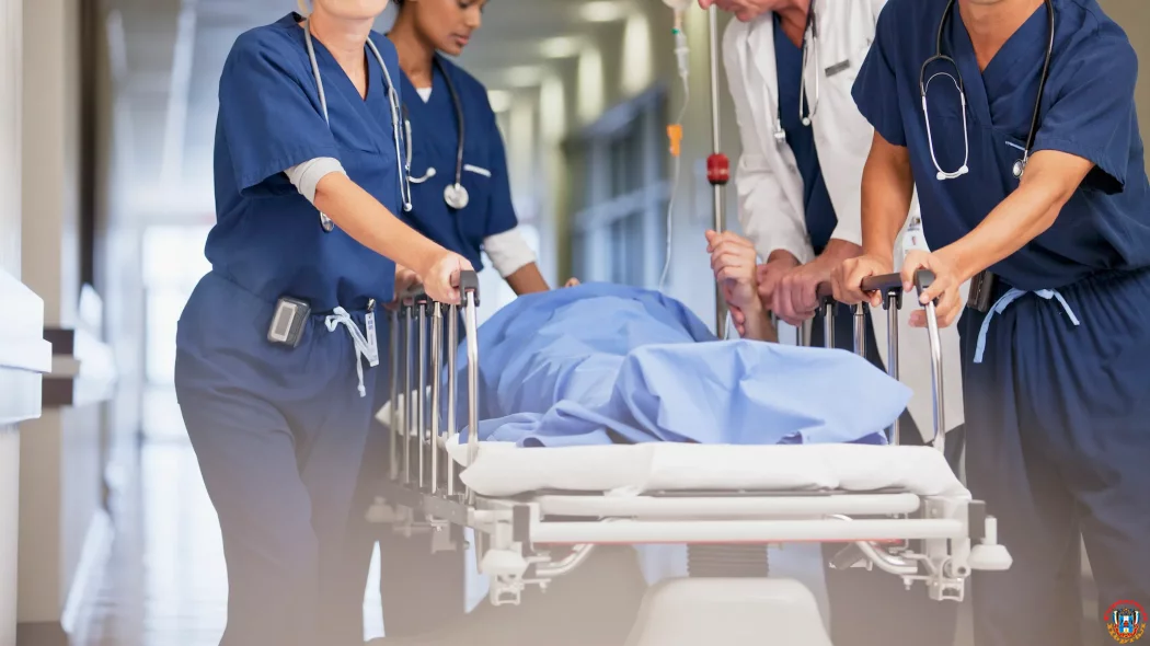 В Ростовской области 19-летняя горожанка госпитализирована после наезда поезда