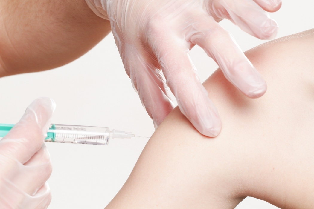 В Ростове работают 16 мобильных пунктов вакцинации против коронавируса