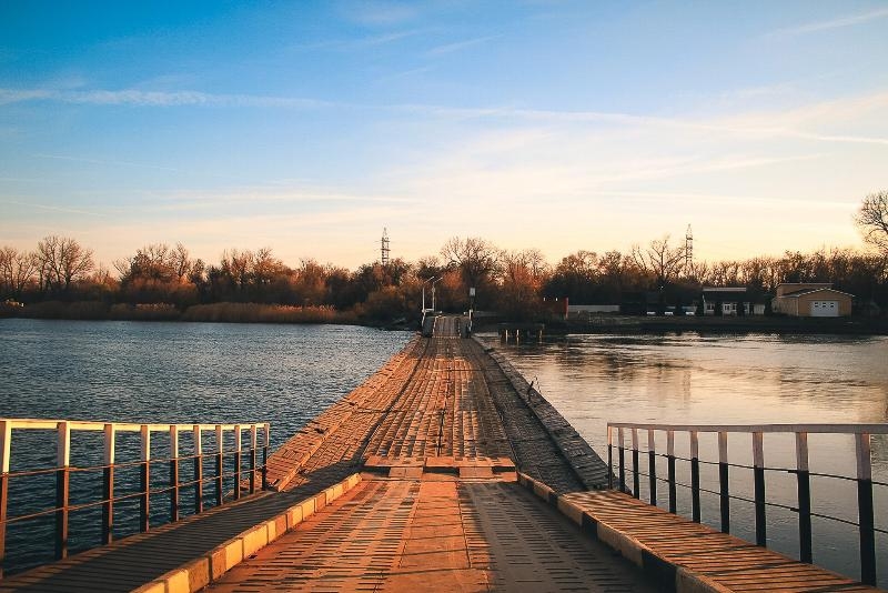 Понтонный мост на Зеленый остров в Ростове откроют до майских праздников