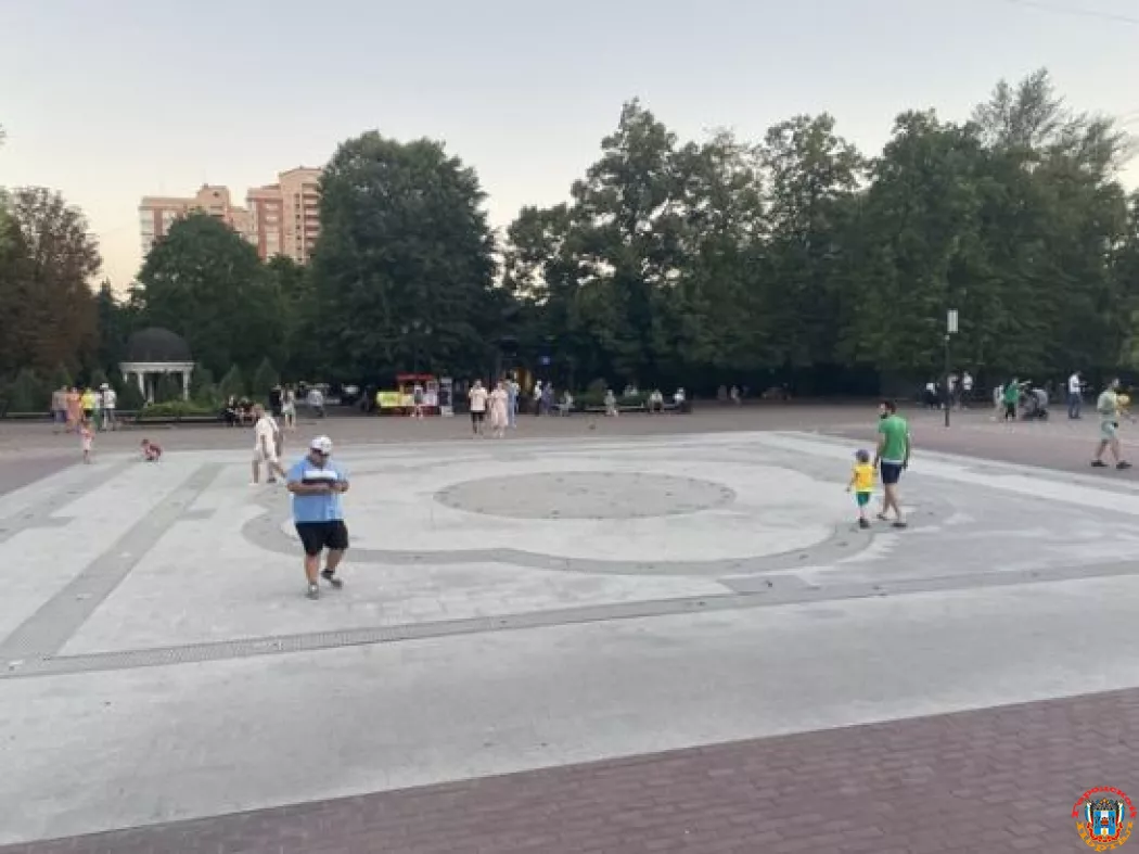 Жители Ростова пожаловались на неработающий фонтан на Аллее роз