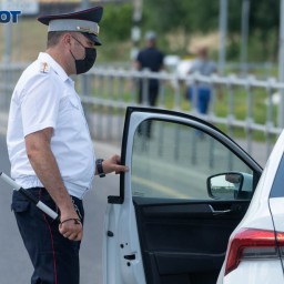 В Ростовской области осудили 20-летнего парня, который избил сотрудника ГИБДД