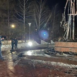 В Заинске сгорел памятник Воину-освободителю