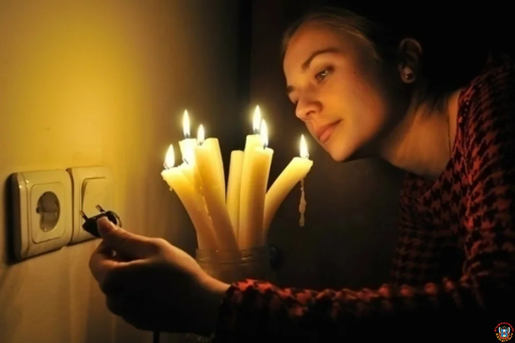 Высоковольтная авария погрузила во тьму три хутора в Аксайском районе в субботу вечером