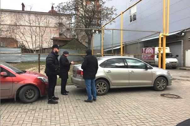 В Ленинском районе Ростова реализуются меры по пресечению несанкционированных парковок