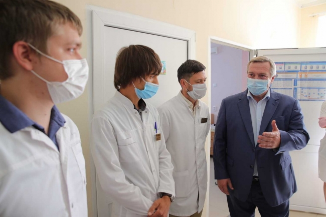 Ростовские студенты-медики, работающие в пандемию, получат по 7 тысяч рублей