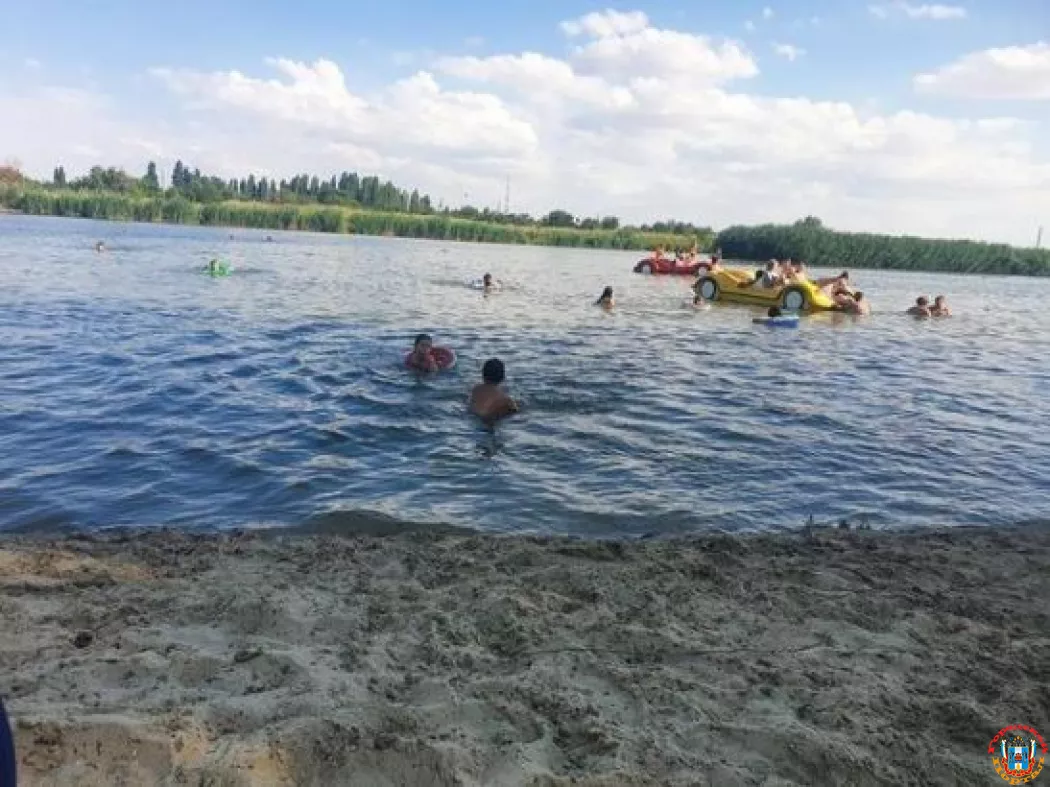 В Волгодонске школьник едва не утонул, упав с надувного матраса в воду