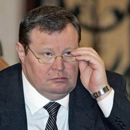 Владимир Путин оставил Устинова полпредом ЮФО до 2023 года