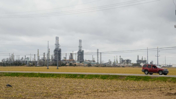 На нефтяном заводе в Луизиане прогремел взрыв