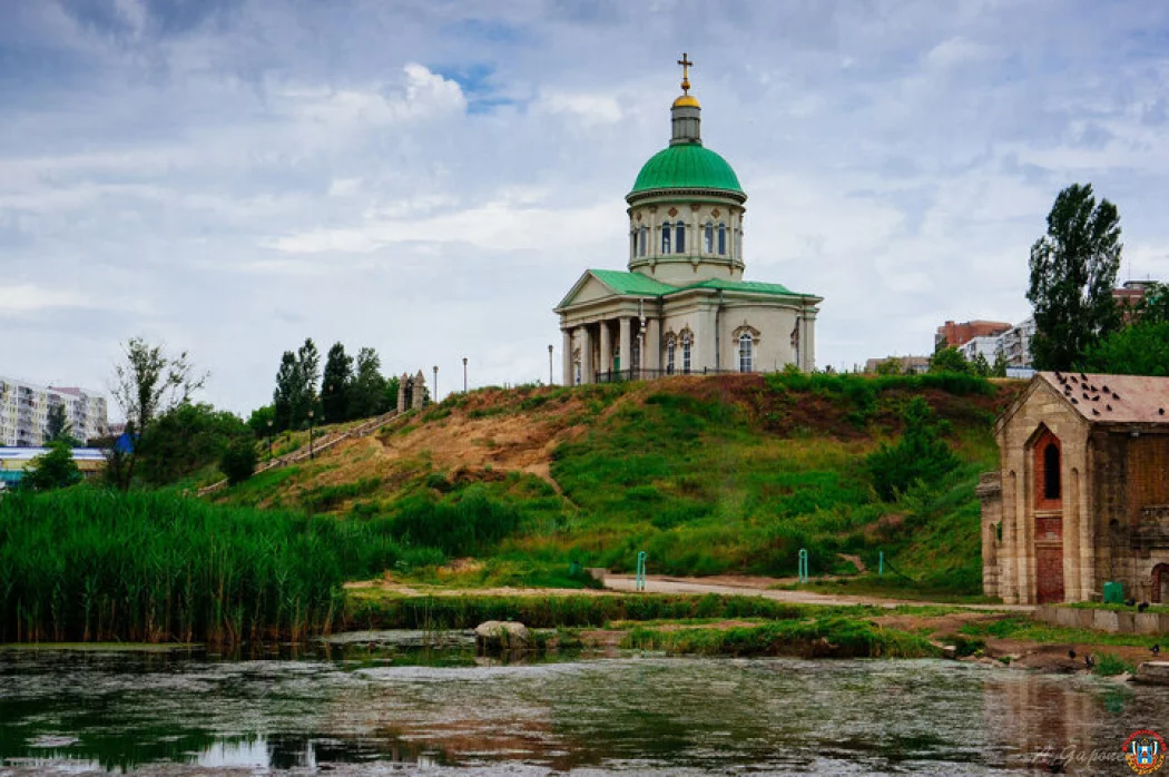 Родник у храма Сурб‑Хач в Ростове останется открытым: власти пообещали не огораживать территорию и восстановить зелёные насаждения