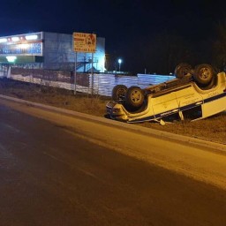 Ночью полицейский УАЗик перевернулся под Ростовом