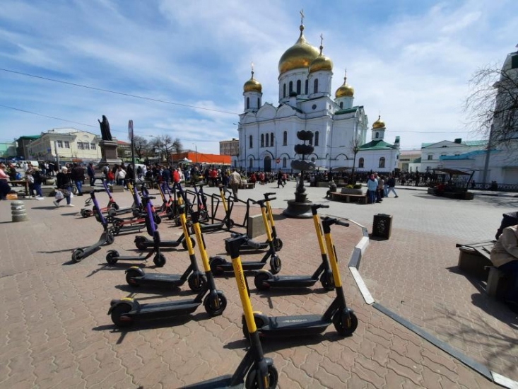 Операторы кикшеринга раскритиковали решение властей Ростова установить стационарные парковки