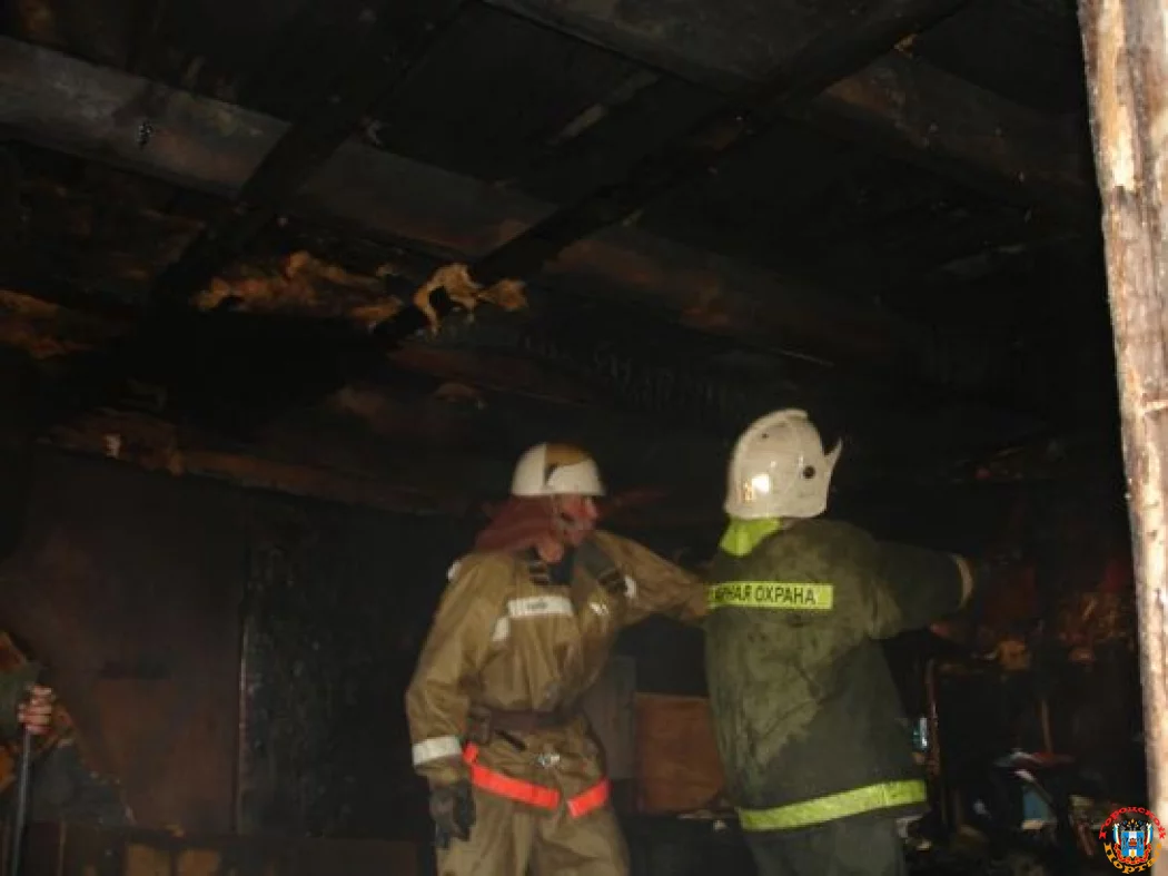 Ростовчанка едва не погибла при пожаре в частном доме на Западном