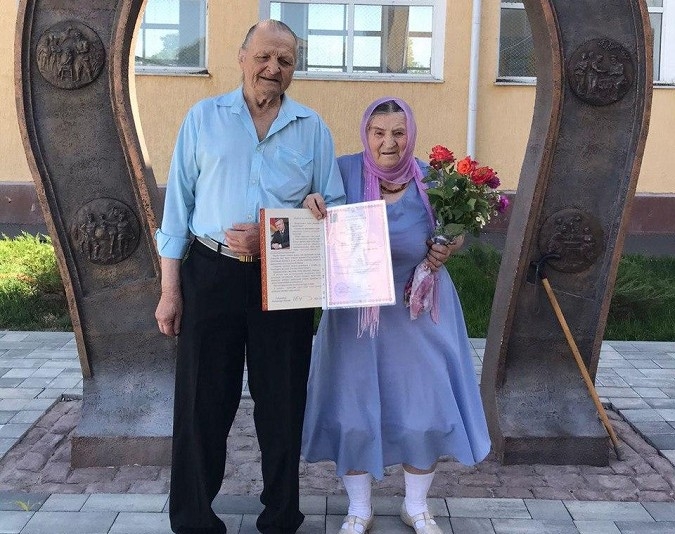 В ЗАГСе Ростовской области поженилась самая возрастная пара