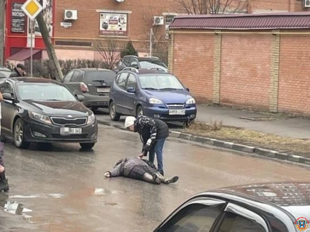 В центре Азова автомобилистка сбила 69-летнюю женщину