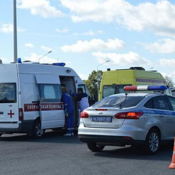 В Ростовской области в ДТП со скорой помощью и машиной ДПС пострадали три человека