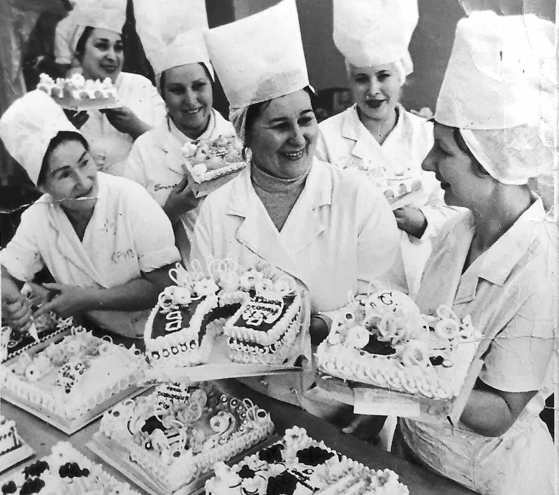 Календарь: 91 год назад в Ростове родилась Антонина Татарова, которая за всю жизнь сделала 72 тысячи тортов