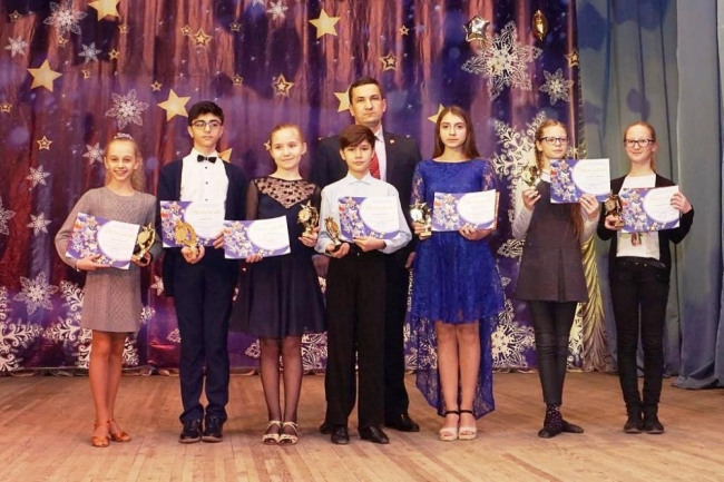 Лучших воспитанников и педагогов чествовали во Дворце творчества детей и молодежи на «Созвездии талантов»