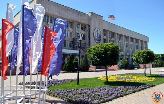 В администрации Новочеркасска решили ликвидировать три департамента и должность замглавы